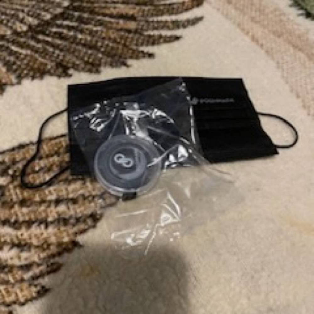 POSH SWAG Lot of 2 poshmark items measuring tape face mask